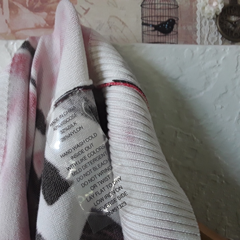Chaus Sweater - Picture 6 of 6